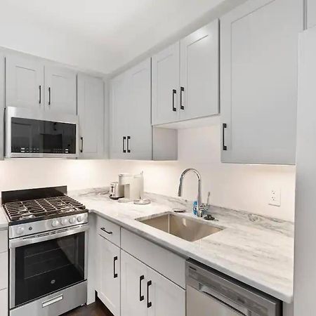 Room With Private Bathroom And Shared Kitchen Лондон Екстер'єр фото